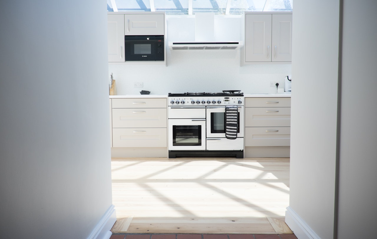 Hensman_oakgrain_mussel_seamless_composite_splashback_004